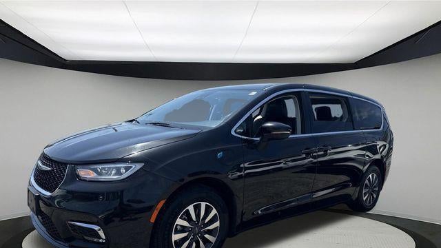 Preowned 2023 Chrysler Pacifica Plug-In Hybrid Touring L for Sale