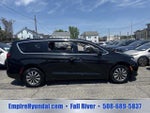 2023 Pacifica Plug-In Hybrid Thumbnail 3
