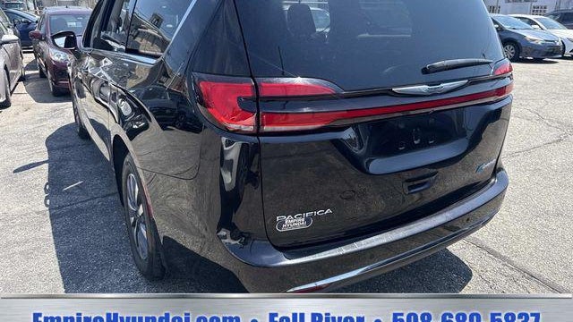 2023 Chrysler Pacifica Plug-In Hybrid Touring L