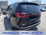 2023 Pacifica Plug-In Hybrid Thumbnail 10