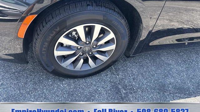 2023 Chrysler Pacifica Plug-In Hybrid Touring L