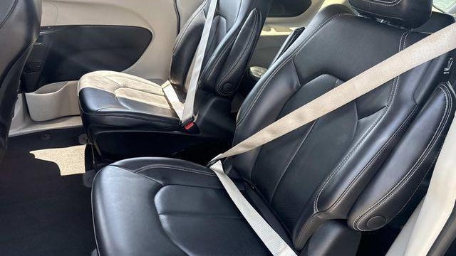 2023 Chrysler Pacifica Plug-In Hybrid Touring L