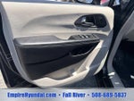 2023 Pacifica Plug-In Hybrid Thumbnail 18