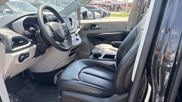 2023 Chrysler Pacifica Plug-In Hybrid Touring L