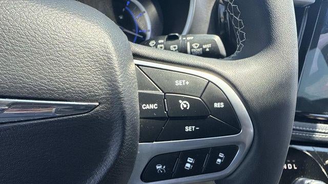 2023 Chrysler Pacifica Plug-In Hybrid Touring L