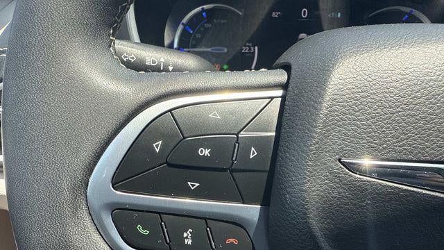 2023 Chrysler Pacifica Plug-In Hybrid Touring L
