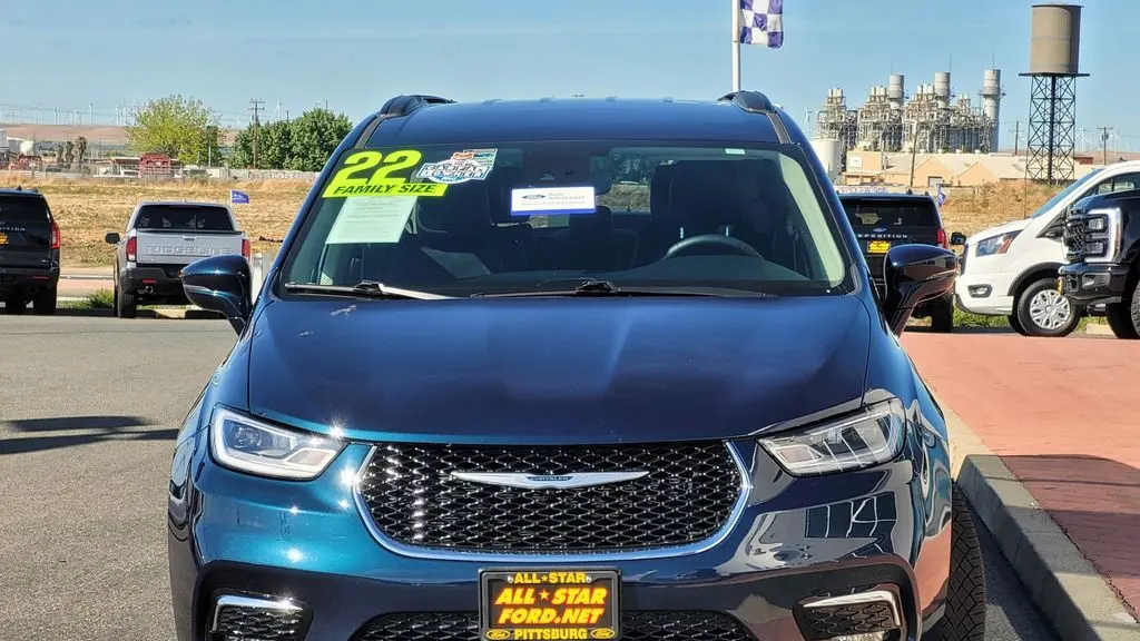 2022 Chrysler Pacifica Hybrid Touring L