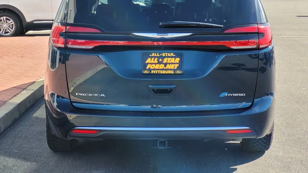 2022 Chrysler Pacifica Hybrid Touring L