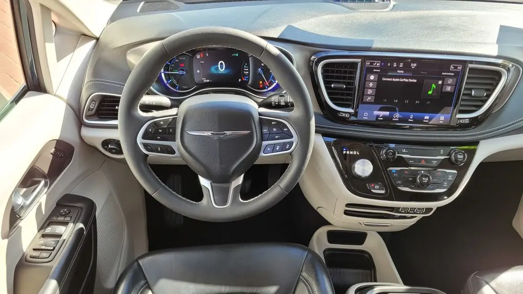 2022 Chrysler Pacifica Hybrid Touring L