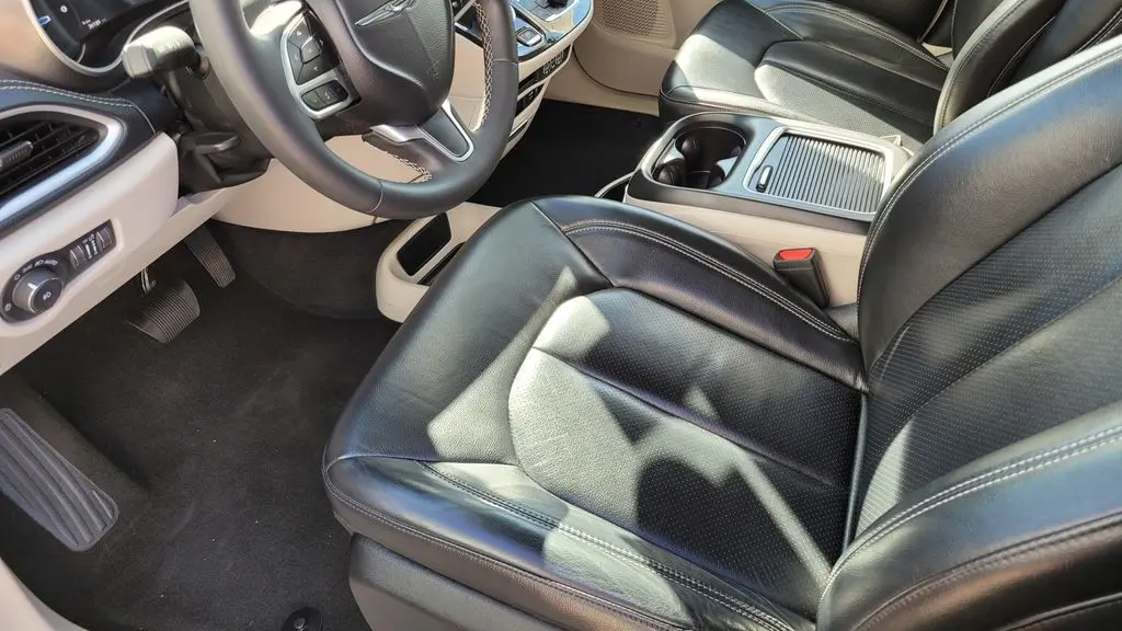 2022 Chrysler Pacifica Hybrid Touring L