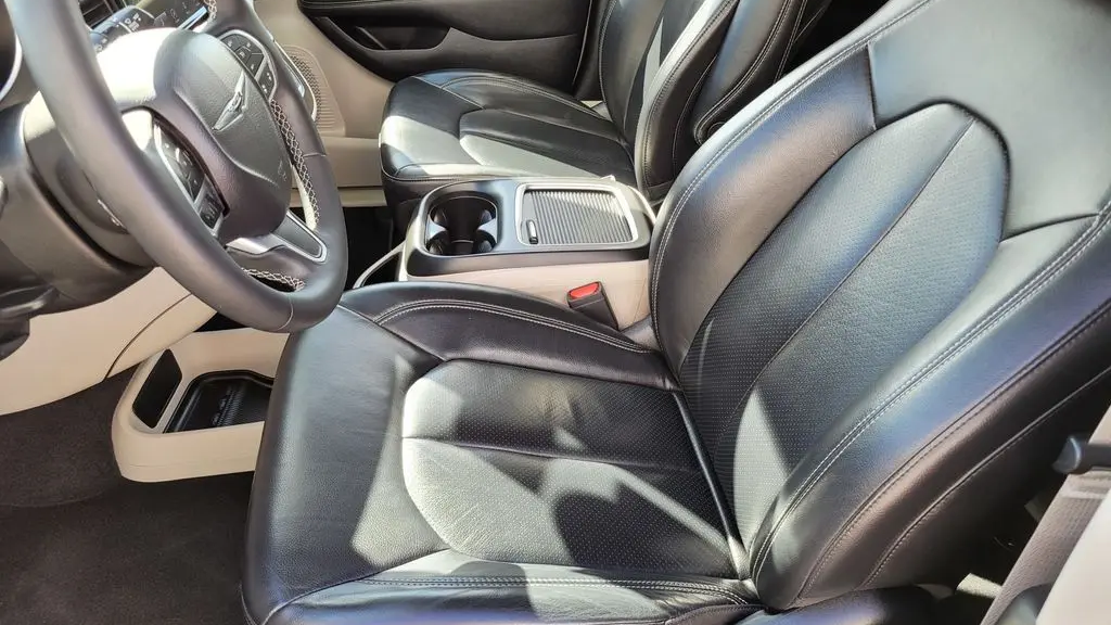 2022 Chrysler Pacifica Hybrid Touring L
