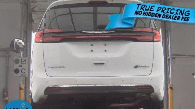 2023 Chrysler Pacifica Plug-In Hybrid Touring L