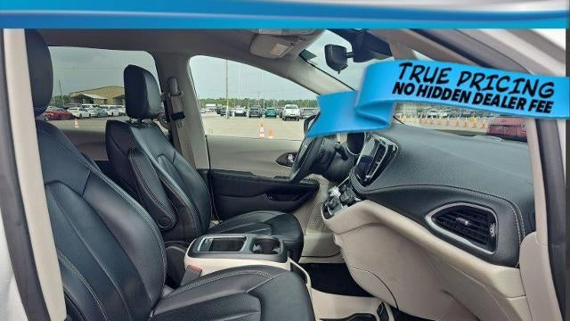 2023 Chrysler Pacifica Plug-In Hybrid Touring L