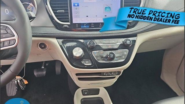 2023 Chrysler Pacifica Plug-In Hybrid Touring L