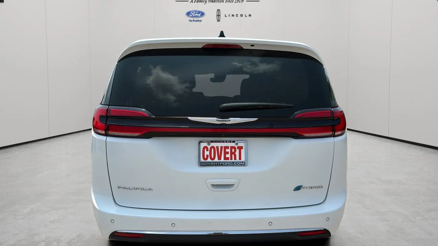 2023 Chrysler Pacifica Plug-In Hybrid Touring L