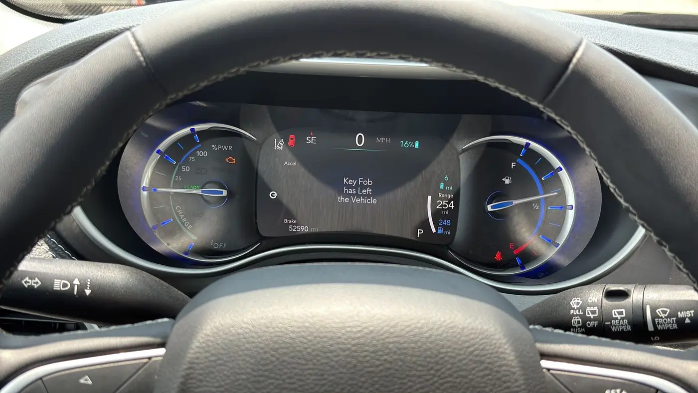 2023 Chrysler Pacifica Plug-In Hybrid Touring L