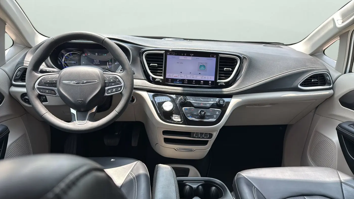 2023 Chrysler Pacifica Plug-In Hybrid Touring L