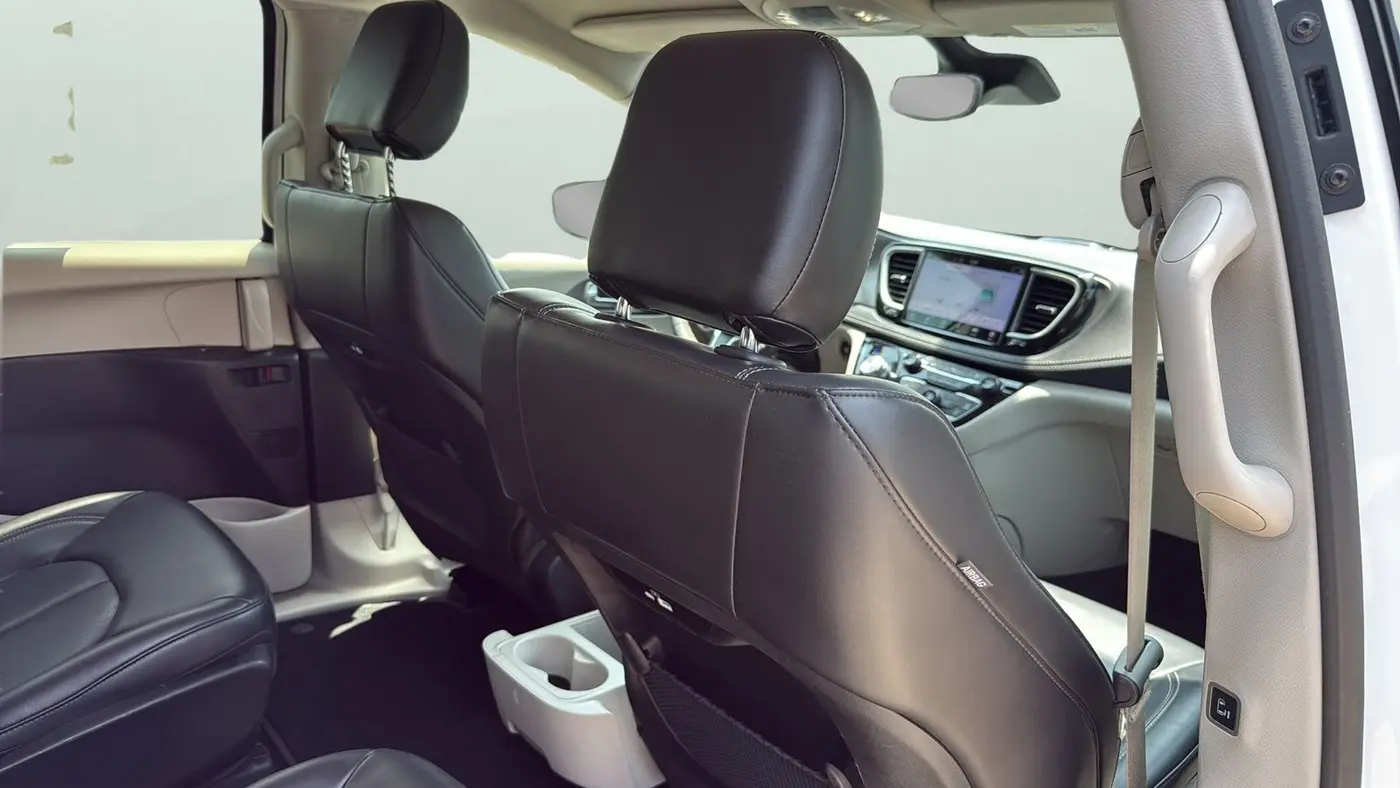 2023 Chrysler Pacifica Plug-In Hybrid Touring L
