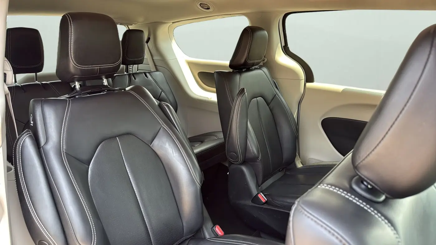 2023 Chrysler Pacifica Plug-In Hybrid Touring L