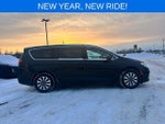 2023 Pacifica Plug-In Hybrid Thumbnail 7