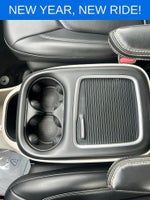 2023 Pacifica Plug-In Hybrid Thumbnail 32