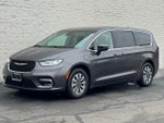 2023 Pacifica Plug-In Hybrid Thumbnail 3