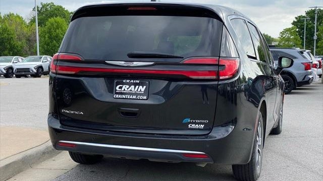 2023 Chrysler Pacifica Plug-In Hybrid Touring L