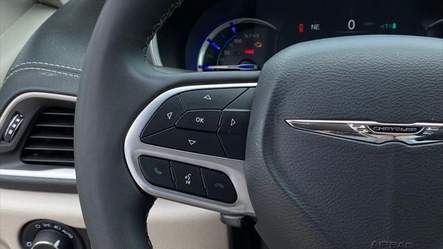 2023 Chrysler Pacifica Plug-In Hybrid Touring L
