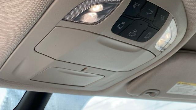 2023 Chrysler Pacifica Plug-In Hybrid Touring L
