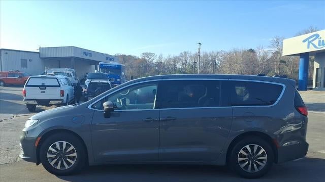 2023 Chrysler Pacifica Plug-In Hybrid Touring L