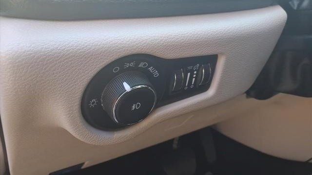 2023 Chrysler Pacifica Plug-In Hybrid Touring L