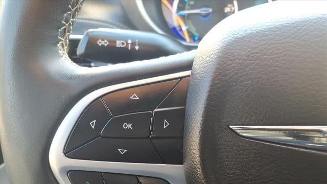 2023 Chrysler Pacifica Plug-In Hybrid Touring L