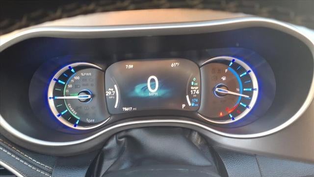 2023 Chrysler Pacifica Plug-In Hybrid Touring L