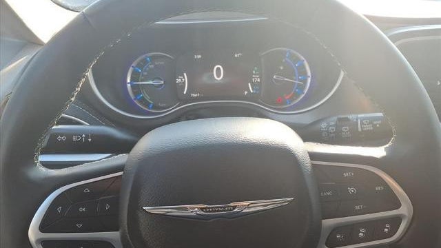 2023 Chrysler Pacifica Plug-In Hybrid Touring L