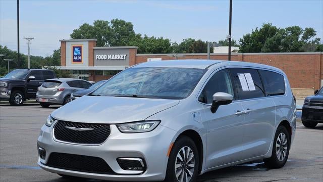 2023 Chrysler Pacifica Plug-In Hybrid Touring L