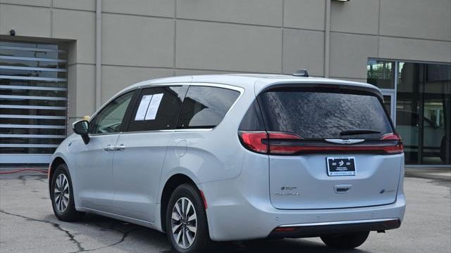 2023 Chrysler Pacifica Plug-In Hybrid Touring L