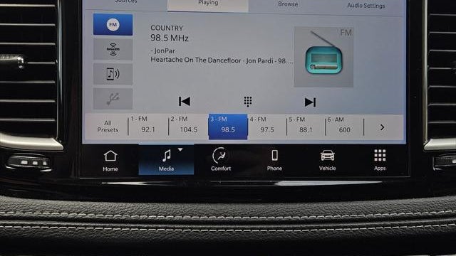 2023 Chrysler Pacifica Plug-In Hybrid Touring L