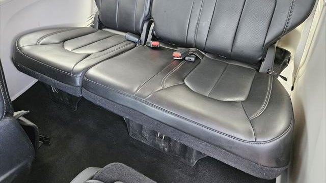 2023 Chrysler Pacifica Plug-In Hybrid Touring L