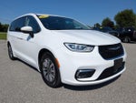 2023 Pacifica Plug-In Hybrid Thumbnail 3