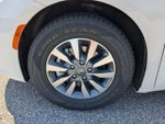 2023 Pacifica Plug-In Hybrid Thumbnail 16