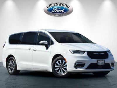 2023 Chrysler Pacifica Plug-In Hybrid Touring L 4DR Mini-Van