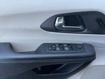 2023 Pacifica Plug-In Hybrid Thumbnail 11