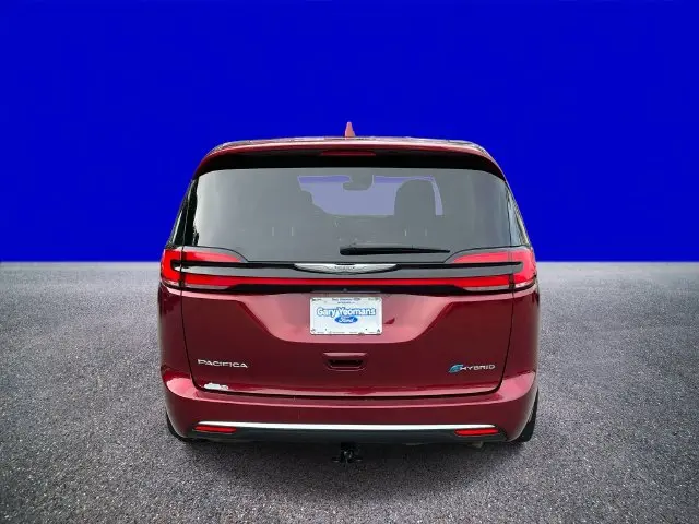 2022 Chrysler Pacifica - $15,657