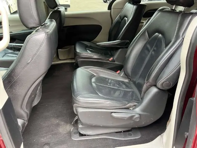 2022 Chrysler Pacifica - $15,657