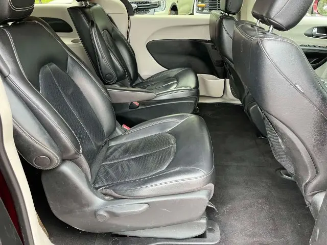 2022 Chrysler Pacifica - $15,657