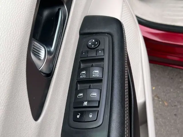 2022 Chrysler Pacifica - $15,657