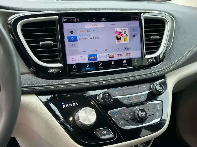 2022 Chrysler Pacifica - $15,657