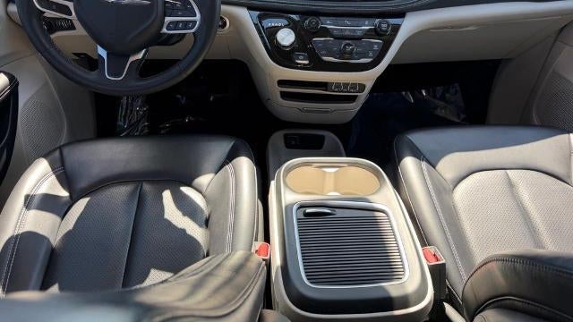 2023 Chrysler Pacifica Plug-In Hybrid Touring L