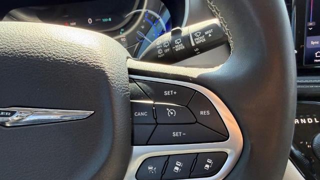2023 Chrysler Pacifica Plug-In Hybrid Touring L