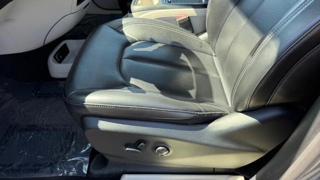 2023 Chrysler Pacifica Plug-In Hybrid Touring L
